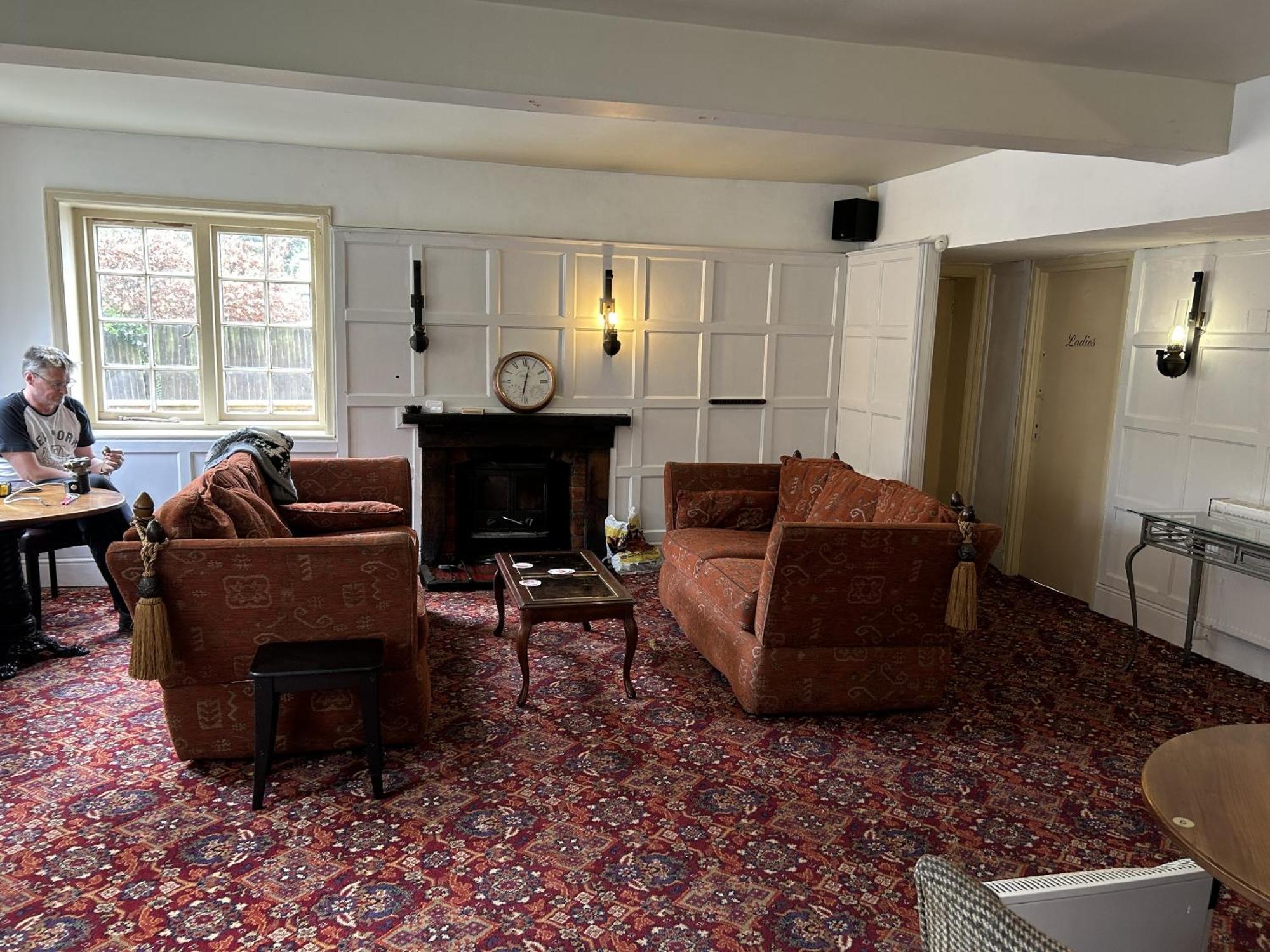 サウサンプトン George & Falcon Bed & Breakfast エクステリア 写真